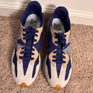 New Balance The Intelligence Chooce 327 Blue and Tan Athletic Shoes